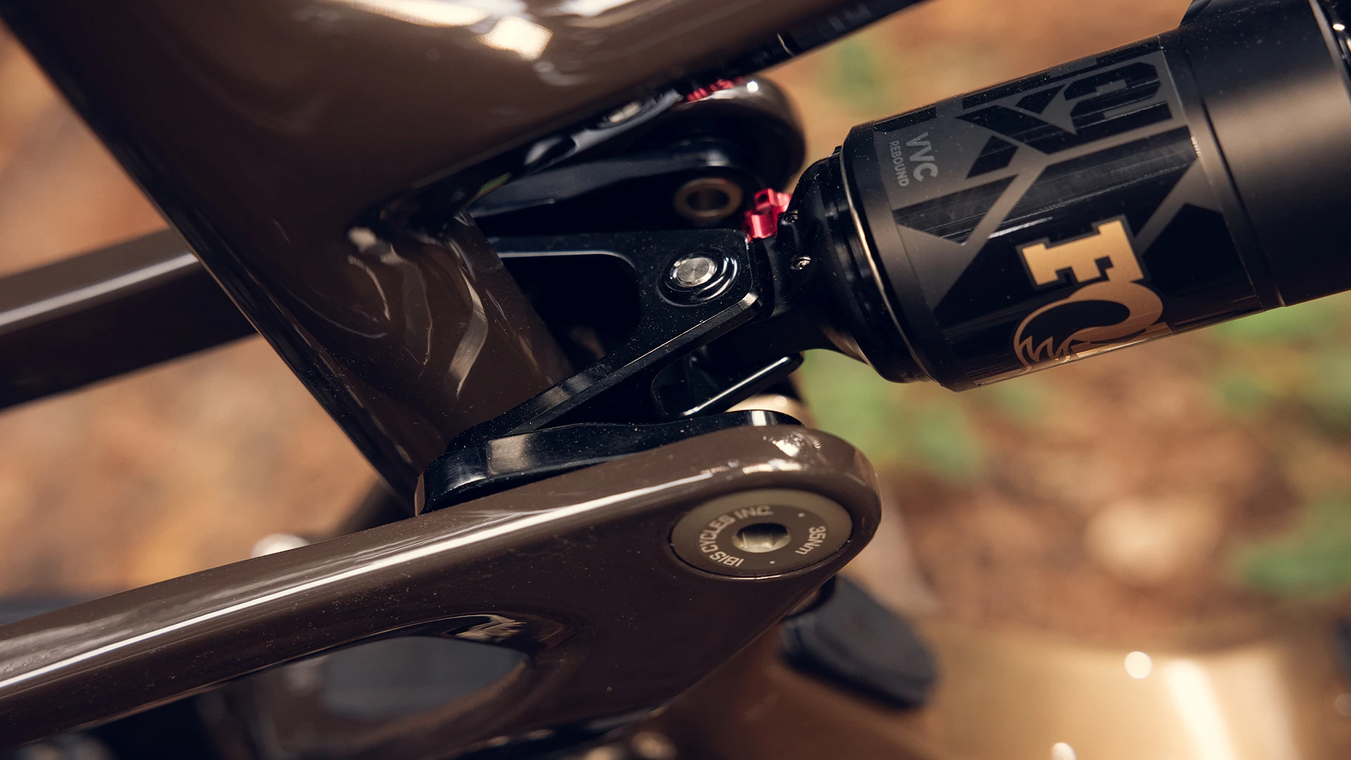 Ibis Oso HD mit DW-Link Hinterbau in Kodiak Gold in der Schweiz.
